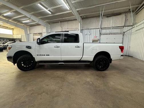 2017 Nissan Titan XD SV