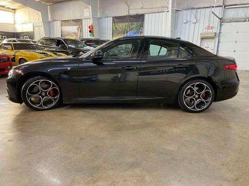 2022 Alfa Romeo Giulia Ti