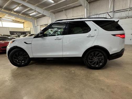 2022 Land Rover Discovery P360 S R-Dynamic