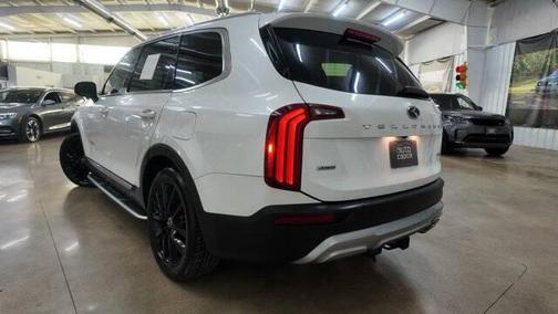 Glacial White Pearl 2023 Kia Telluride S