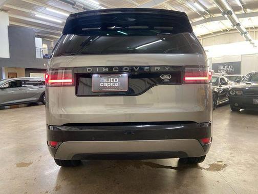 Santorini Black Metallic 2022 Land Rover Discovery P360 S R-Dynamic