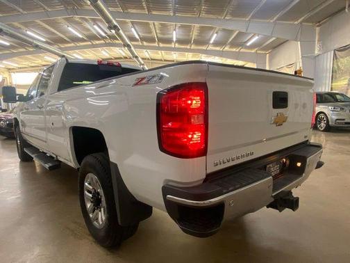 Summit White 2017 Chevrolet Silverado 3500 LTZ
