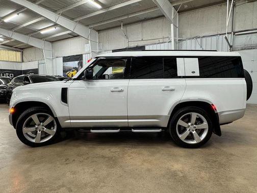2023 Land Rover Defender 130 First Edition