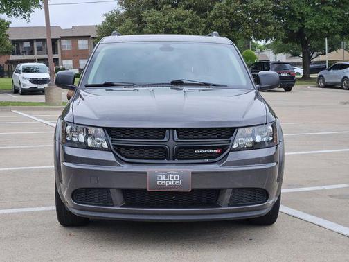 Granite Pearlcoat 2018 Dodge Journey SE