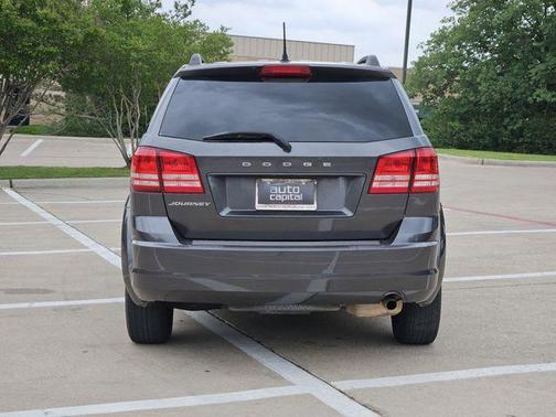 Granite Pearlcoat 2018 Dodge Journey SE