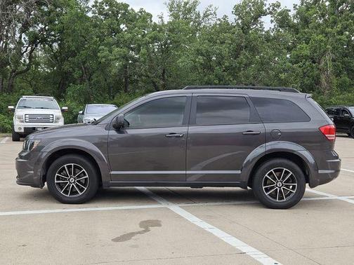 Granite Pearlcoat 2018 Dodge Journey SE