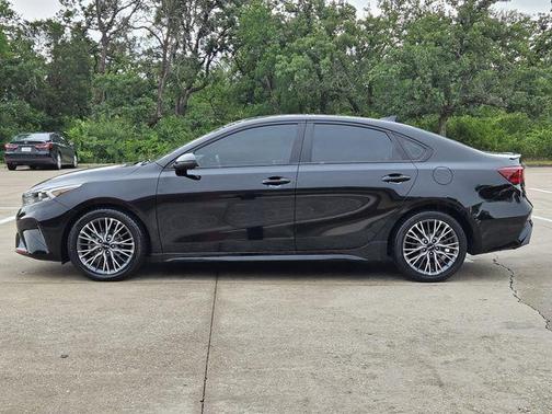 Aurora Black 2022 Kia Forte GT-Line