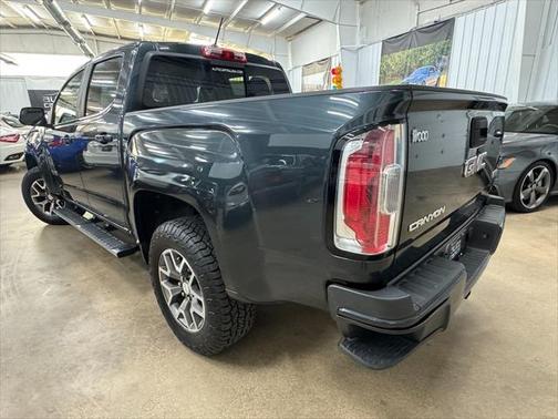 2017 GMC Canyon SLE