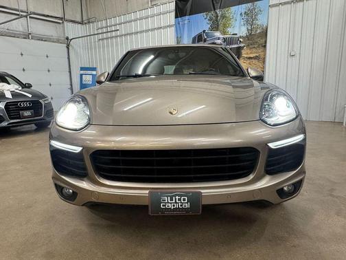 2016 Porsche Cayenne Cayenne