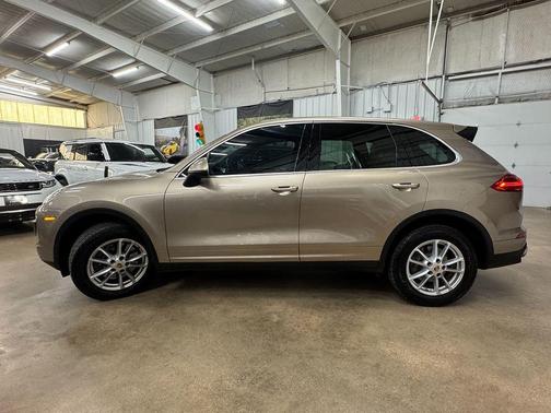 2016 Porsche Cayenne Cayenne