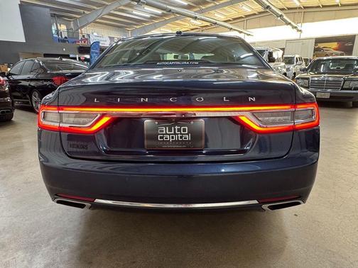 2017 Lincoln Continental Select