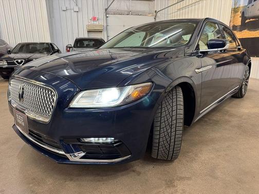 2017 Lincoln Continental Select