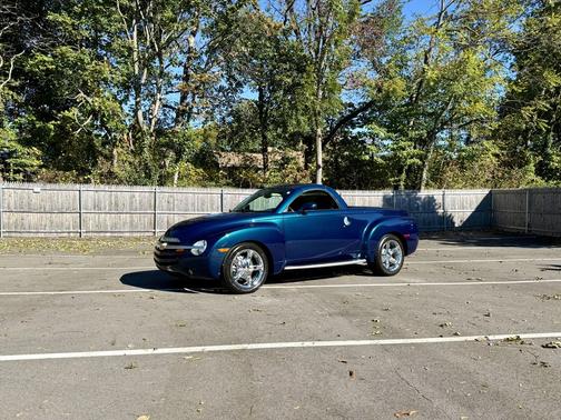 2005 Chevrolet SSR Base