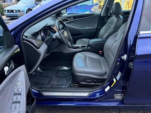 2013 Hyundai SONATA Limited