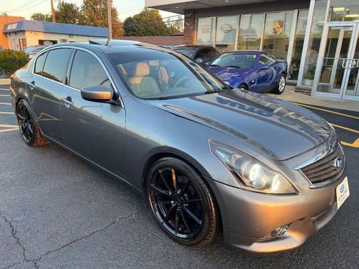 2010 INFINITI G37x Base