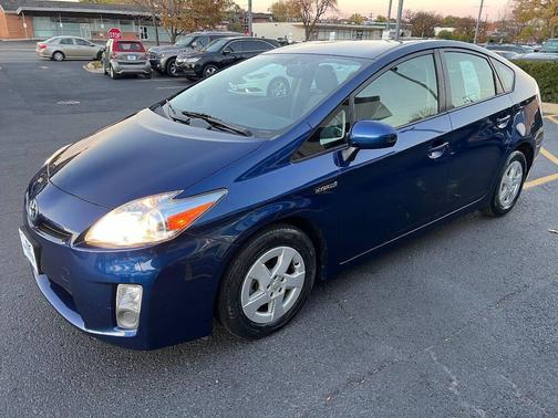 2010 Toyota Prius III
