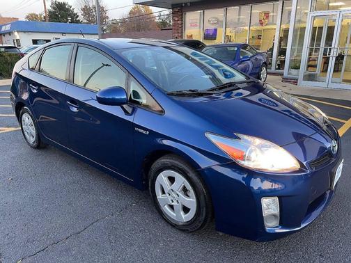2010 Toyota Prius III