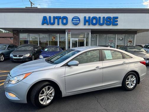 2013 Hyundai SONATA GLS