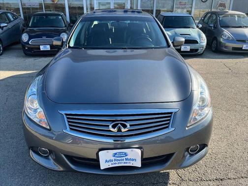 2015 INFINITI Q40 Base