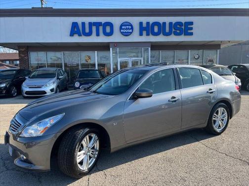 2015 INFINITI Q40 Base