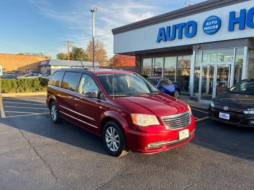 2014 Chrysler Town & Country Touring-L