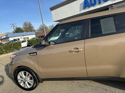 2015 Kia Soul +