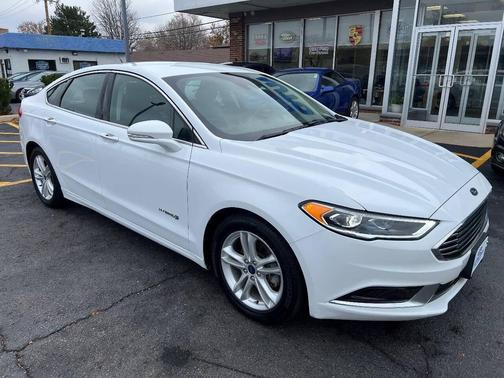 2018 Ford Fusion Hybrid SE