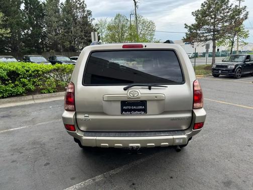 Gold 2004 Toyota 4Runner SR5 Sport