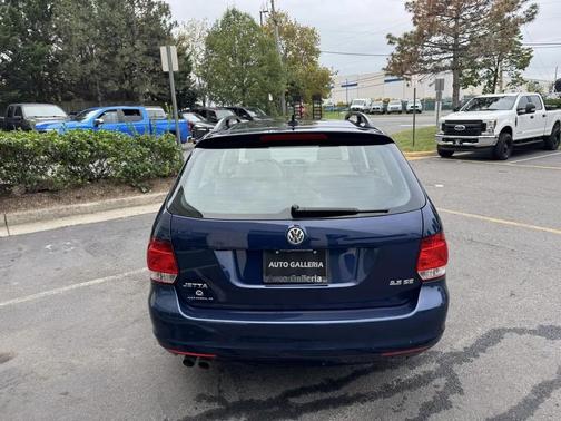Tempest Blue Metallic 2014 Volkswagen Jetta SportWagen Auto SE w/Sunroof