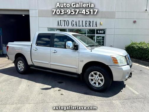 2004 Nissan Titan XE Crew Cab