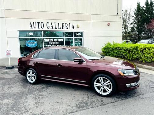 2013 Volkswagen Passat 2.0 TDI SE w/ Sunroof