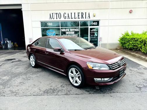 2013 Volkswagen Passat 2.0 TDI SE w/ Sunroof