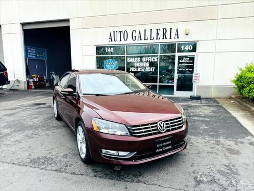 2013 Volkswagen Passat 2.0 TDI SE w/ Sunroof