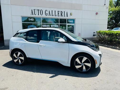 Capparis White w/BMW i Frozen Blue Accent 2015 BMW i3 Base
