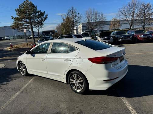 2017 Hyundai ELANTRA Limited