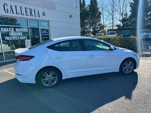 2017 Hyundai ELANTRA Limited