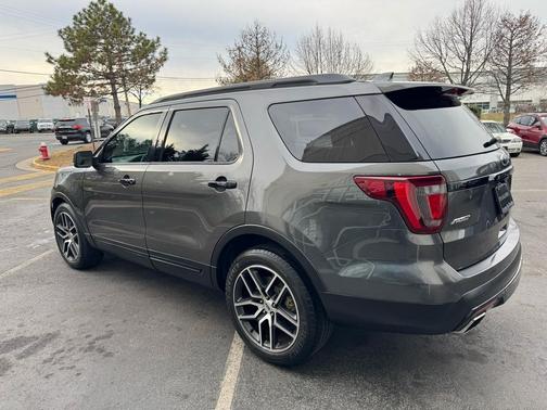 2016 Ford Explorer Sport