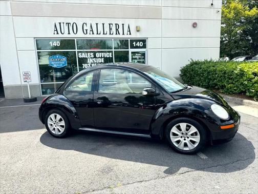 2009 Volkswagen New Beetle S