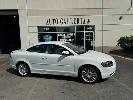 White 2009 Volvo C70 T5