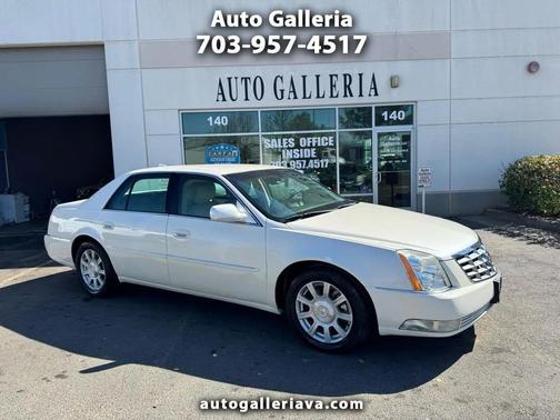 2010 Cadillac DTS Base