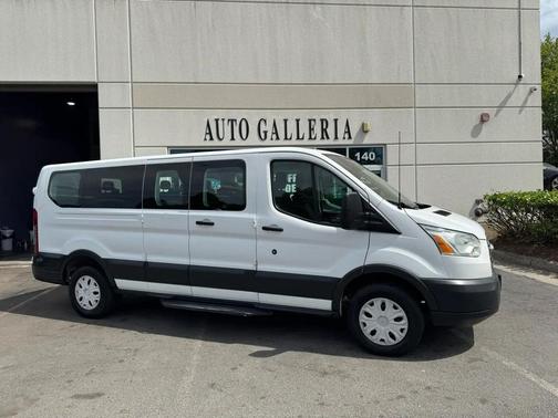 Oxford White 2017 Ford Transit-350 XLT