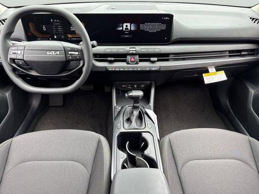 DM4/ 2026 Kia K4 LXS