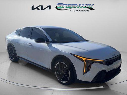2025 Kia K4 GT-Line