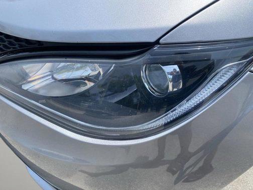 2018 Chrysler Pacifica Touring-L Plus