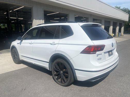 2021 Volkswagen Tiguan 2.0T SE R-Line Black