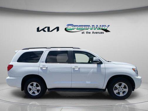 2017 Toyota Sequoia SR5