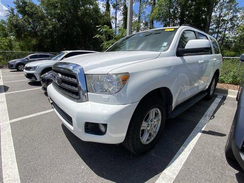 2017 Toyota Sequoia SR5