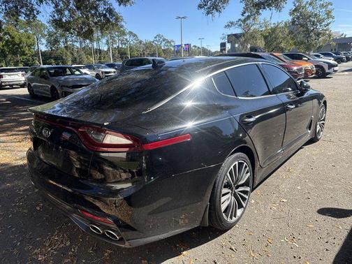 2019 Kia Stinger Base