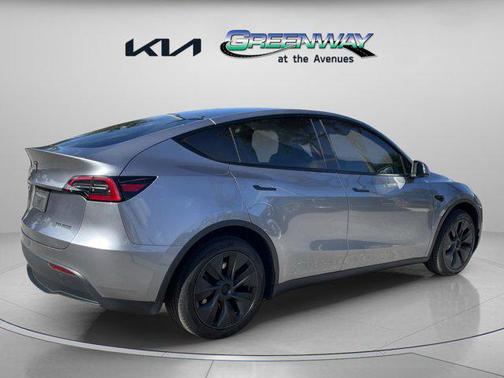 2024 Tesla Model Y Long Range Dual Motor All-Wheel Drive