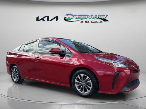 2019 Toyota Prius XLE